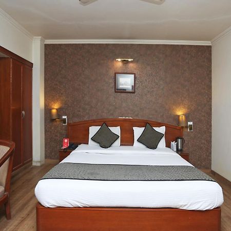 Oyo 3499 Tekarees Inn Лакхнау Екстер'єр фото